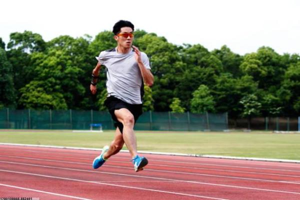 适合三个人共同参与的有趣体育项目(图1)